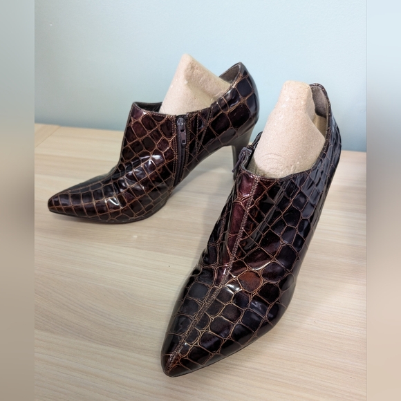 IMPO Side Zip Ankle Booties Size 8M - Picture 6 of 6